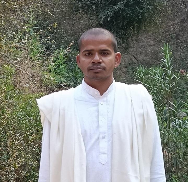 आचार्य ज्ञान निष्ठ जी